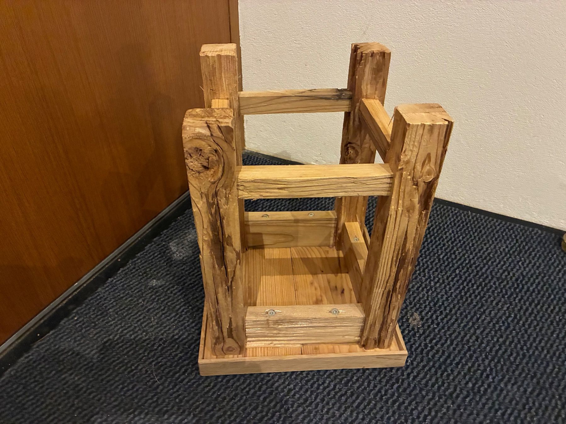 Articles en bois: Rustikaler Hocker – Neuf (Voir description) à Vicosoprano par moikka 5