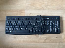 Logitech K120 Tastatur schweizer Layout guter Zustand