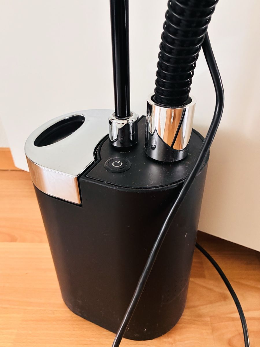 Pulitori a vapore: Stand Steamer mit integriertem Bügel – Usato da Zürich venduto da GarnetJade 1