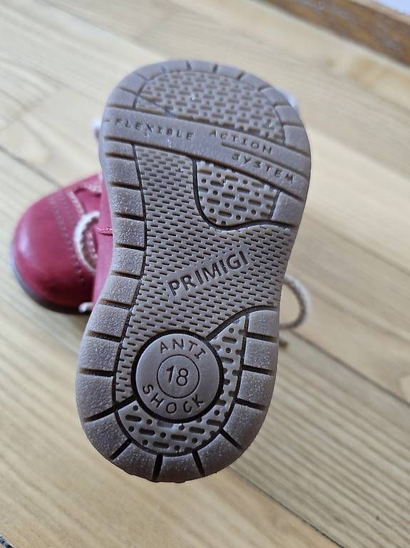 Scarpe per ragazzi: Schuhe Grösse 18 Primigi & Elefanten – Usato da Basel venduto da Anja_1981 1