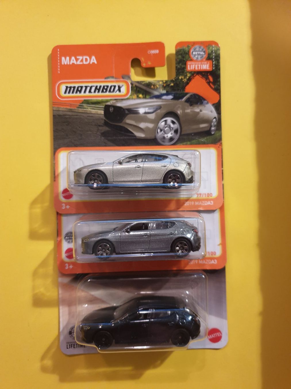 Matchbox Modellini d'auto: 3 x Matchbox 2019 MAZDA 3 – Nuovo e nell'imballaggio originale da Oftringen venduto da Rotor