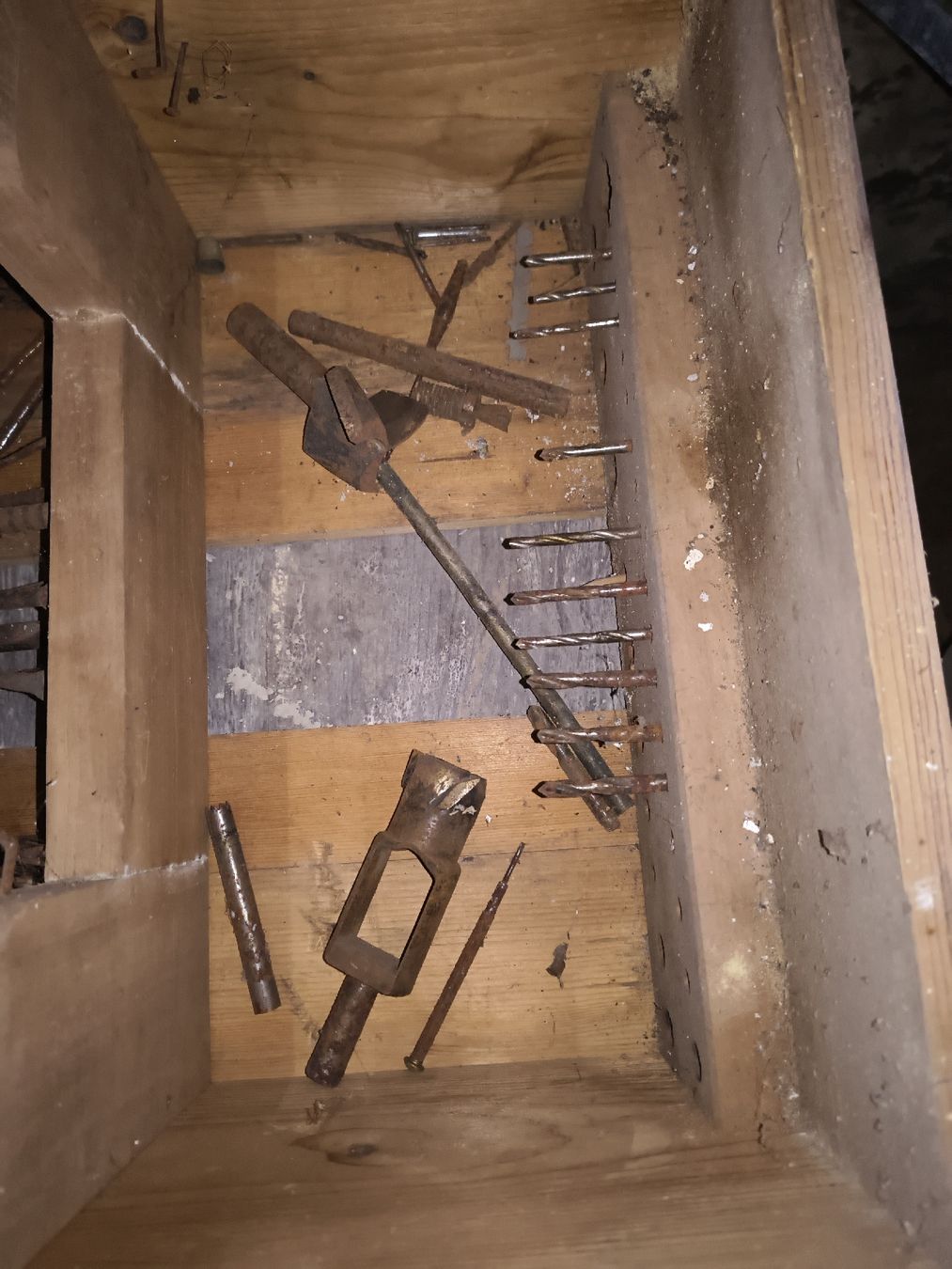 Casse di trasporto: Antik Holzkisten mit Werkzeug – Usato da Volketswil venduto da wrrhx 7