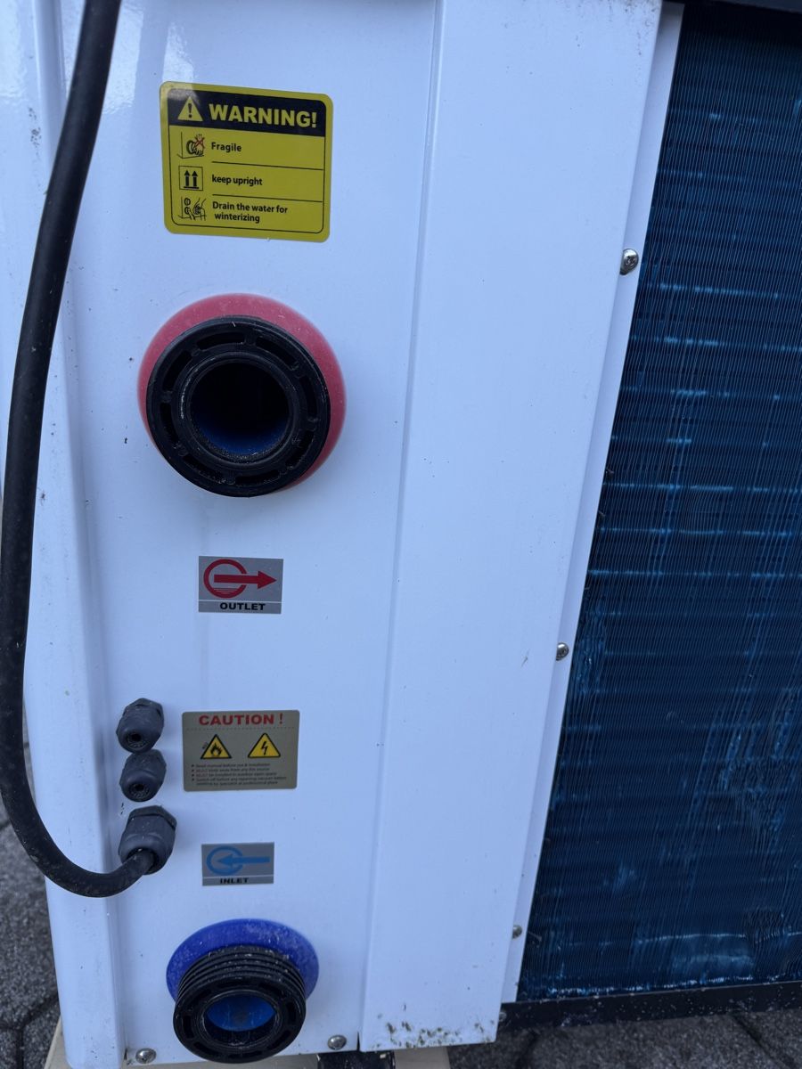 Radiatori: Luftwärmepumpe SIPS PRO POOL-SYSTEMS – Usato da Vorderthal venduto da schweif 7