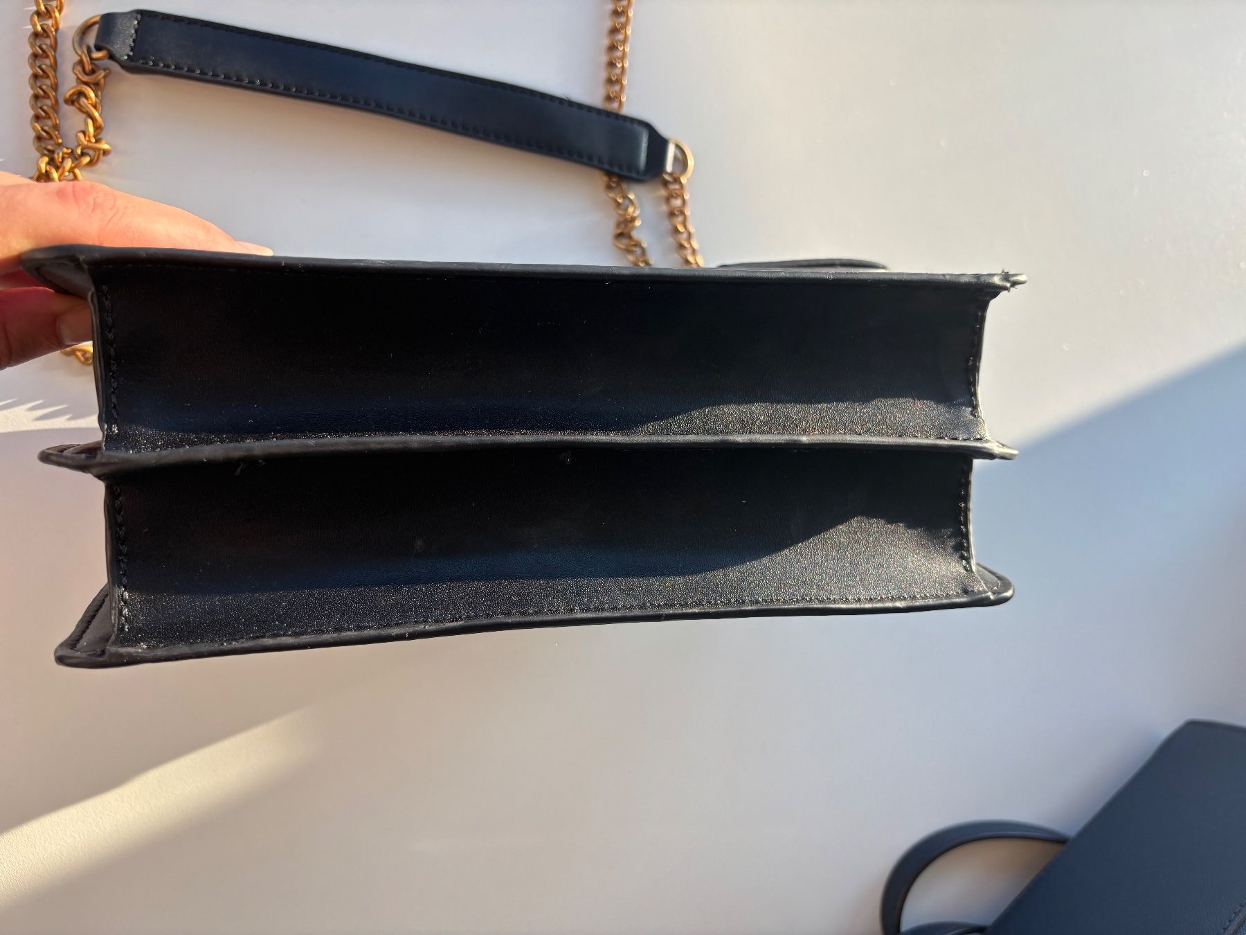 Guess Sacs femmes: Guess Schultertasche Schwarz – D'occasion à Baden par van_k2dq 2