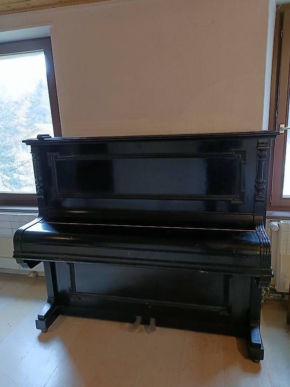 Instruments de musique: Piano – D'occasion à Frinvillier par sim_fj7y 1