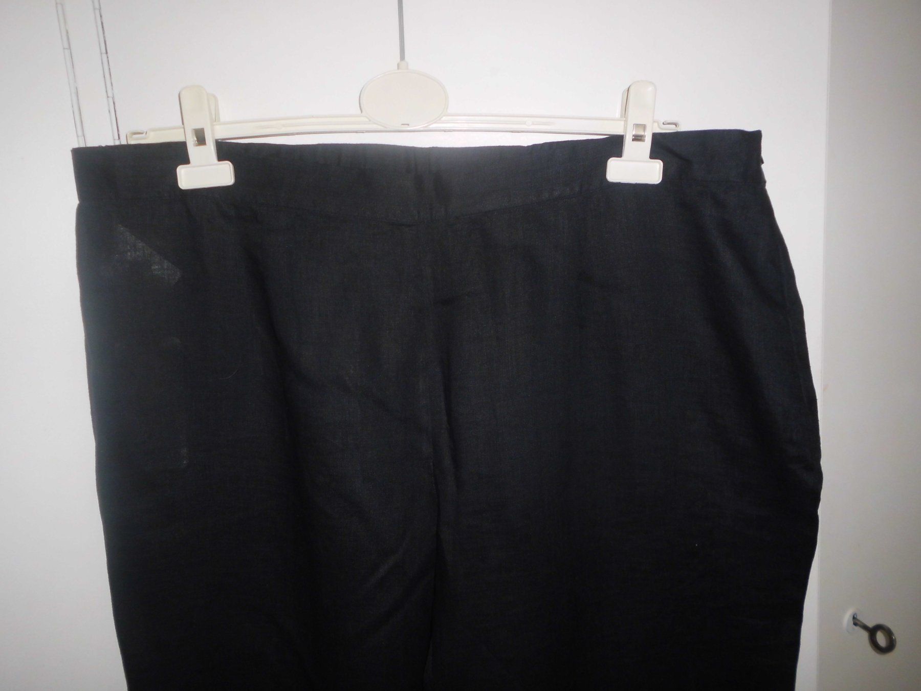 Pantaloni: Pantalon noir en lin T. 48 – Nuovo (secondo la descrizione) da Marin-Epagnier venduto da Madja 1