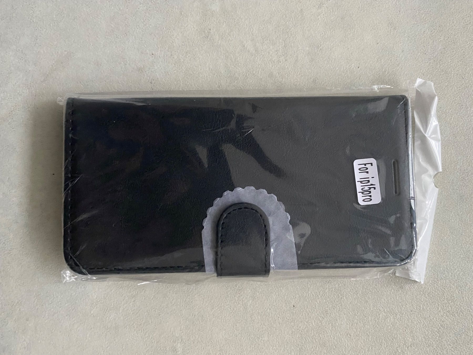 Cover & Protezioni schermo: Leder-Etui Hülle für Iphone 15 Pro – Nuovo e nell'imballaggio originale da Spreitenbach venduto da Brockiland-Flohmarkt 4