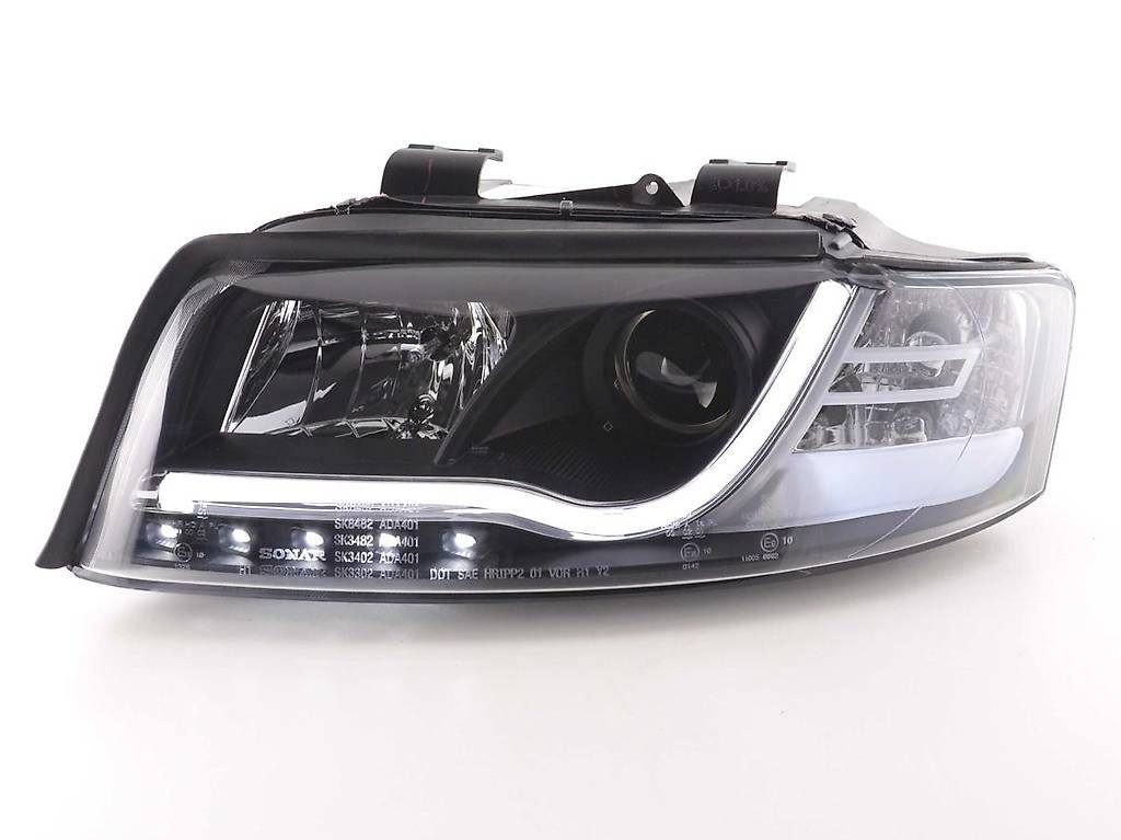 Fari: AUDI A4 8E TAGFAHRLICHT SCHEINWERFER LIGHTBAR – Usato da Münchwilen TG venduto da SwissTuningShop