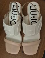 Liu Jo, taille 38, Sandales à talons hauts et maxi logo