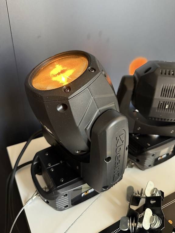 Lampen: 2 Stk. Moving Head Fuze75B Beam – Gebraucht aus Bischofszell von Nenga 1