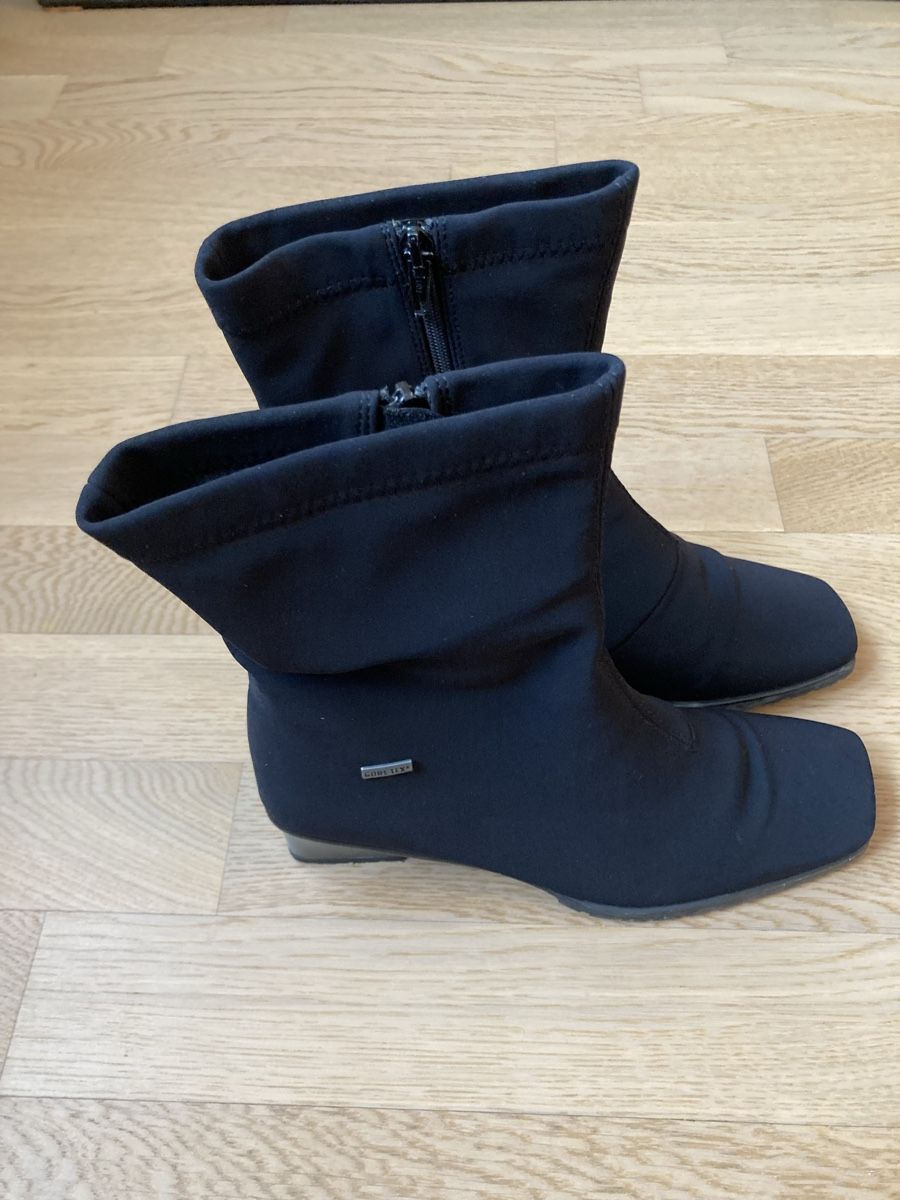 Chaussures femmes: Stiefeletten, Stoff – D'occasion à Fribourg par ren_g8n9