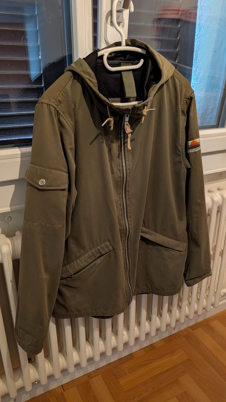 Vestes: Jack RVLT Grösse MEDIUM Olivegrün – D'occasion à Steinen par beatstick