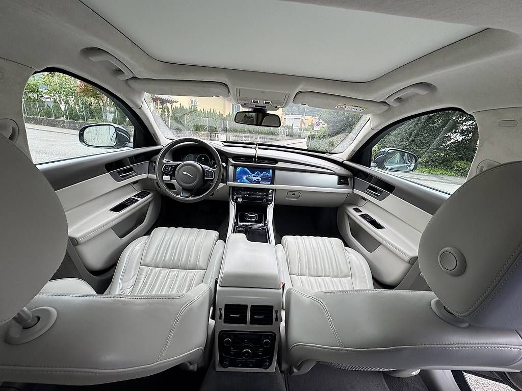 Automobili: Jaguar xf 35t portfolio awd – Usato da Aarburg venduto da Injac 4