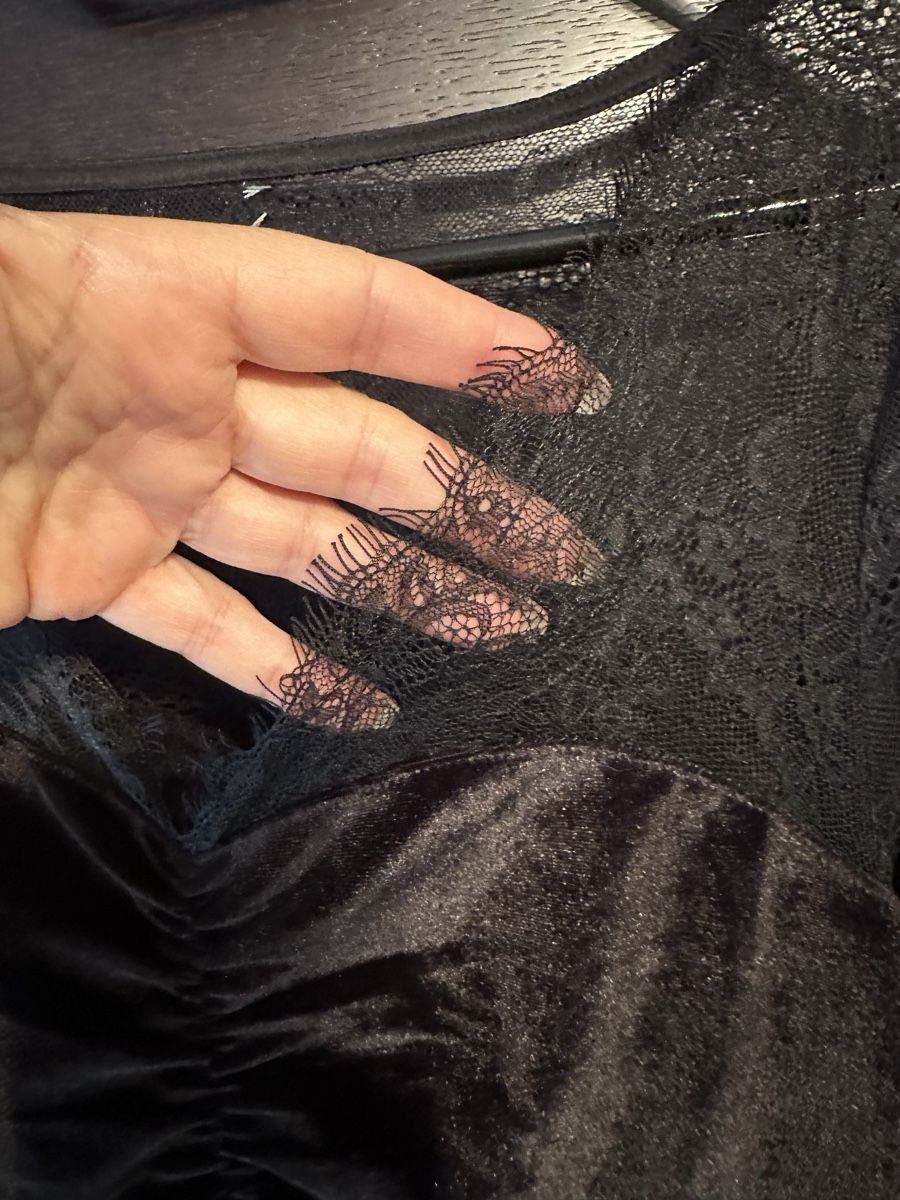 Vestiti: Samtkleid mit Spitze schwarz Gr. 40/42 – Nuovo (secondo la descrizione) da Altendorf venduto da Eastwick4 5