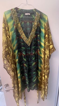 Versace Tunika mit schönem Muster, perfekt für den Strand