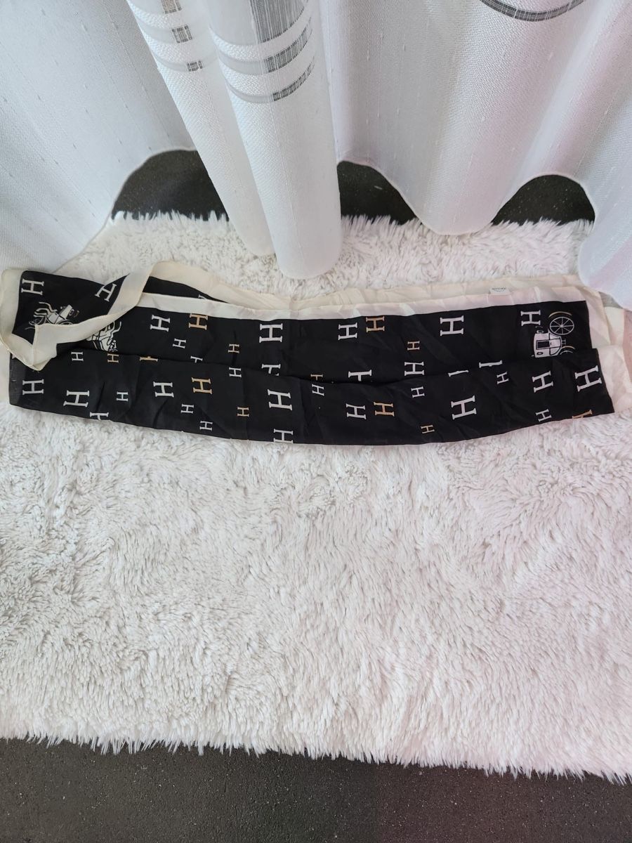 Foulard & Sciarpe: Schwarzes Tuch, Halstuch – Usato da Schöftland venduto da Luky3535