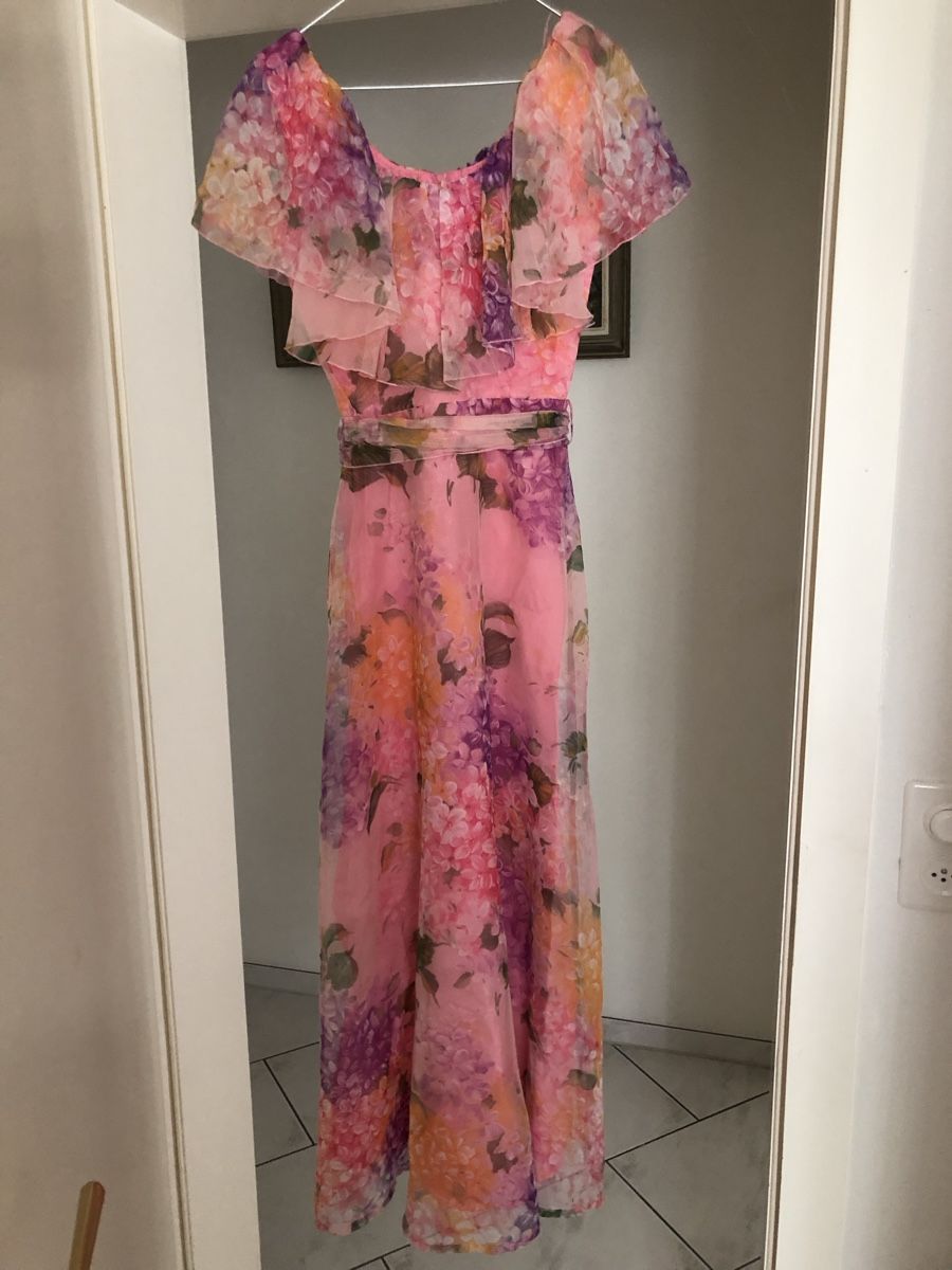 Kleider: Abend- Vorbraut- oder  Partykleid Vera Mont – Neu (gemäss Beschreibung) aus Solothurn von Congela