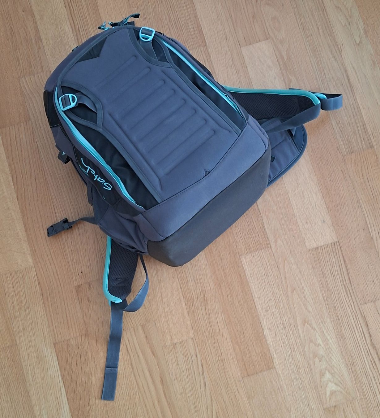 Zaini: Satch Schulrucksack grau/mint – Usato da Güttingen venduto da DeniseBaumann