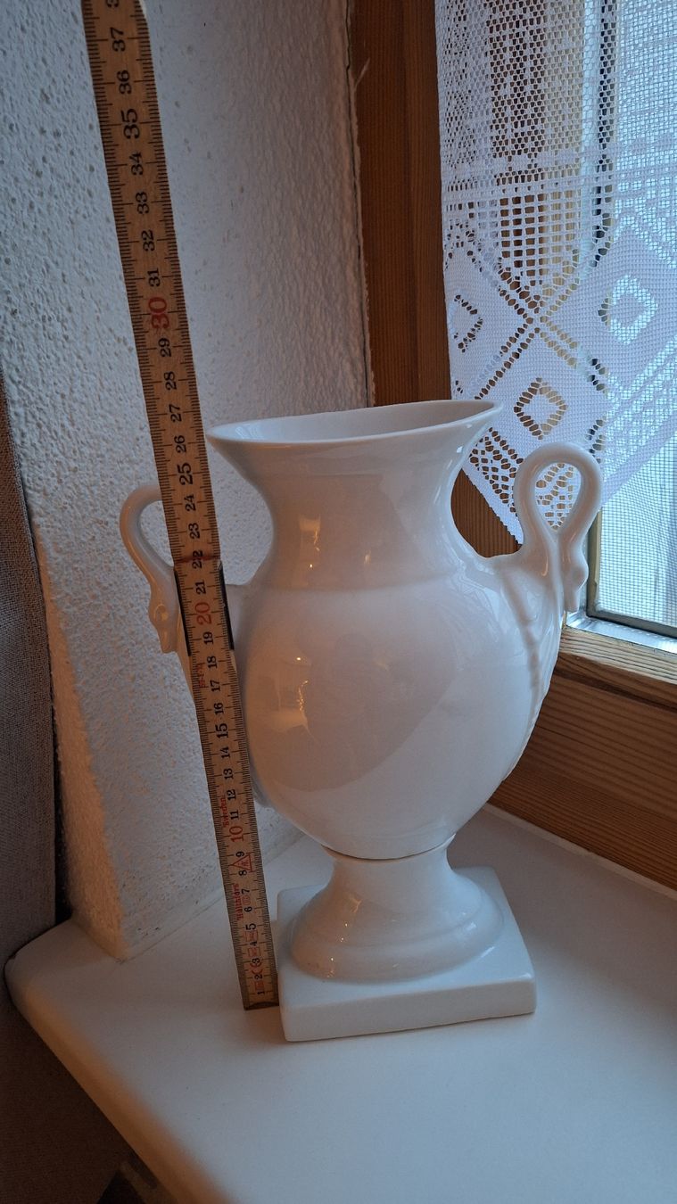 Vasi & Recipienti: Weisse Vase mit Schwanenhals- Henkel – Nuovo e nell'imballaggio originale da Schwarzenbach SG venduto da ct-porzellan 5