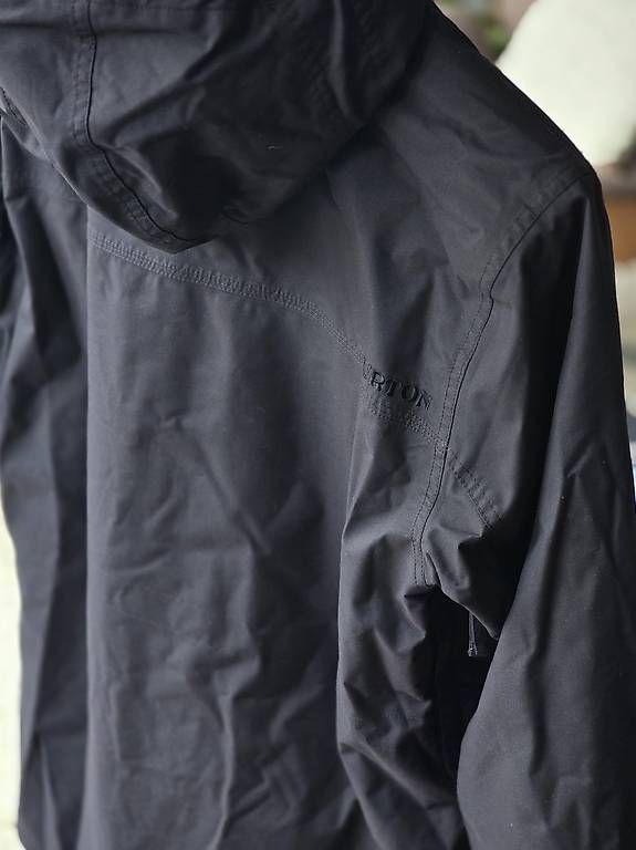 Jacken: BURTON SNOWBOARD JACKE SCHWARZ LARGE – Gebraucht aus Stallikon von rob_62w9 1