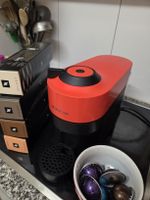 Nespresso Vertuo rot 1Monat gebraucht + Kaffe wie abgebildet