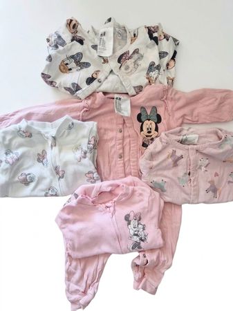 5 Baby Schlafanzüge H&M Disney Motive Grösse 68 gebraucht
