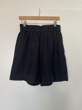 Short en lin COS