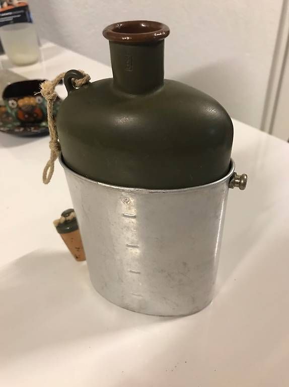 Borracce & Thermos: Neue Militär Trinkflasche – Usato da Lengnau BE venduto da Swiiity