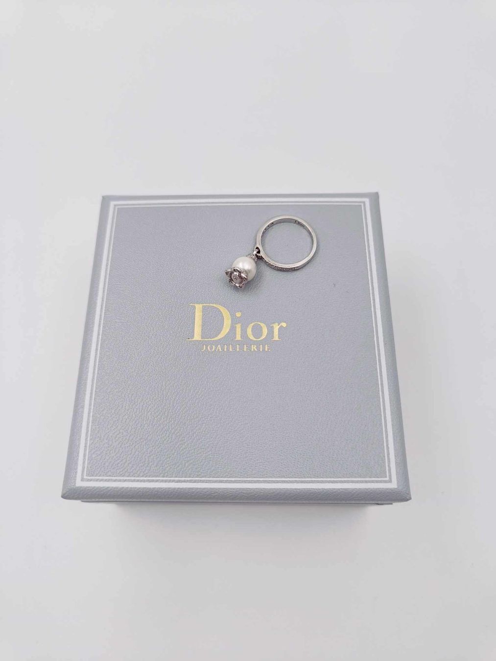 Dior Ringe: DIOR WEISSGOLDRING MIT PERLE UND DIAMANTEN – Gebraucht aus Luzern von EdiGem 8