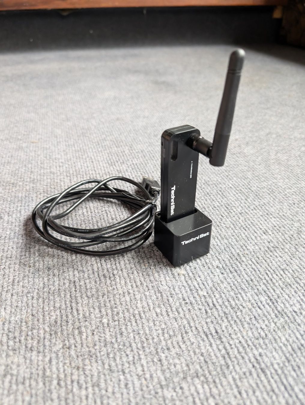 Home Cinema: TechniStar K2 ISIO Digital/Kabelempfänger mit WLAN Adapter – Usato da Oberdiessbach venduto da horisberger24 7