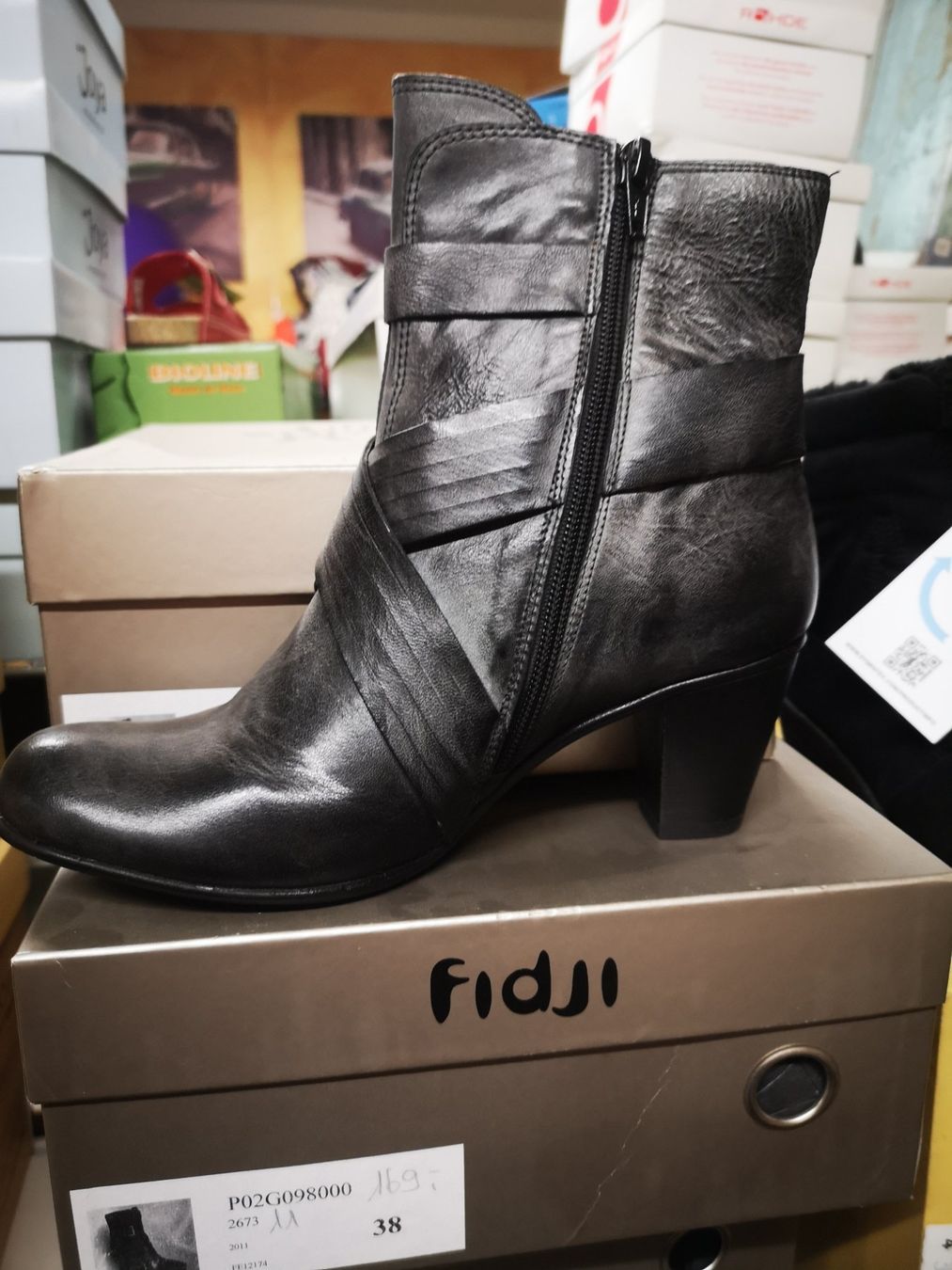 Damenschuhe: Damenschuh – Neu und originalverpackt aus Möhlin von Highwaytom 1