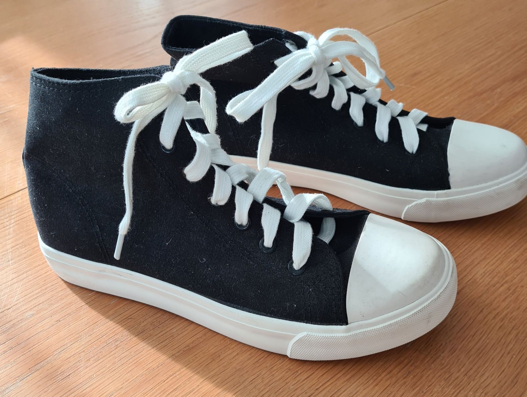 Scarpe da donna: High Sneaker Grösse 39 – Nuovo (secondo la descrizione) da Olten venduto da chaas21