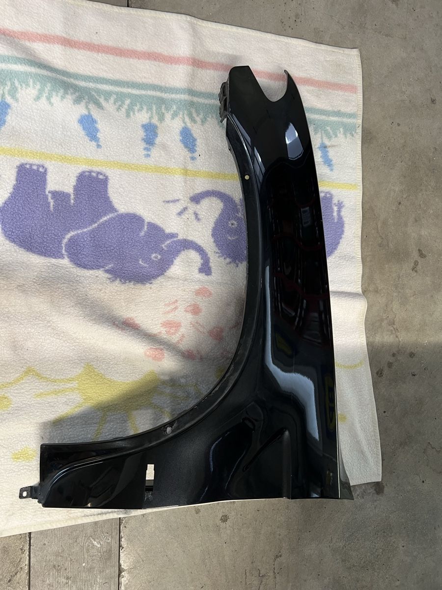 BMW Tutti pezzi di ricambio auto: BMW E53 Facelift Kotflügel L+R Black Sapphire – Usato da Lüchingen venduto da HAASS4 1