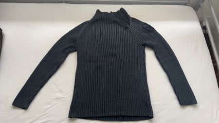 Toller Pullover GR. L der Marke Escales Gr. L NP CHF 590