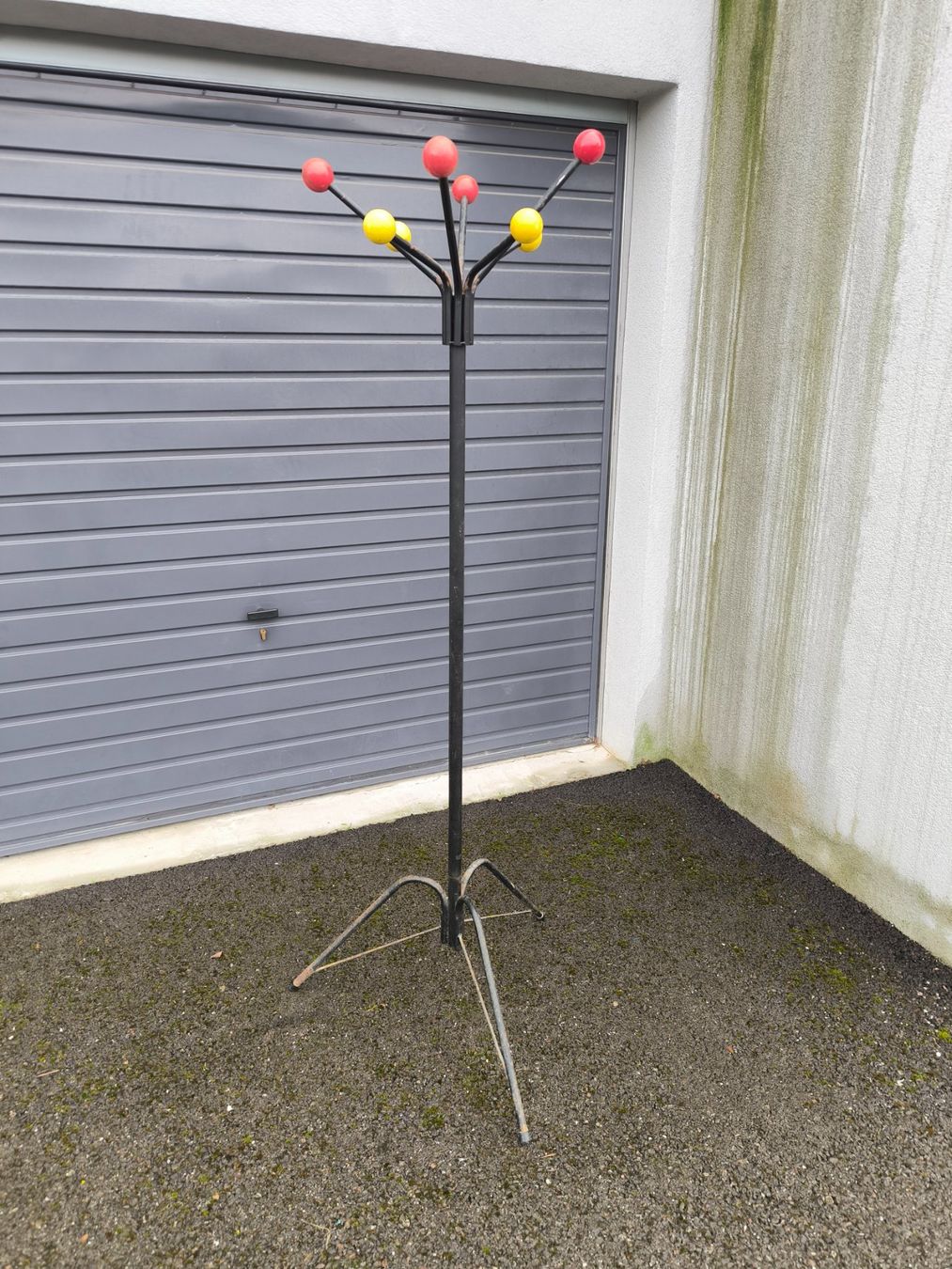 Guardaroba: Portemanteau tripode goût Feraud – Usato da Wittenheim venduto da LeGrenierdeSam 1