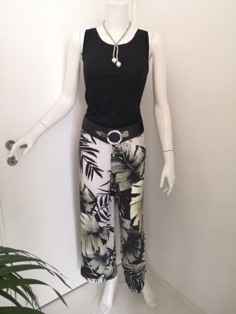 🤩CARTOON HOSE WEISS-GRüN-SCHWARZ MIT JUNGEL-DRUCK
