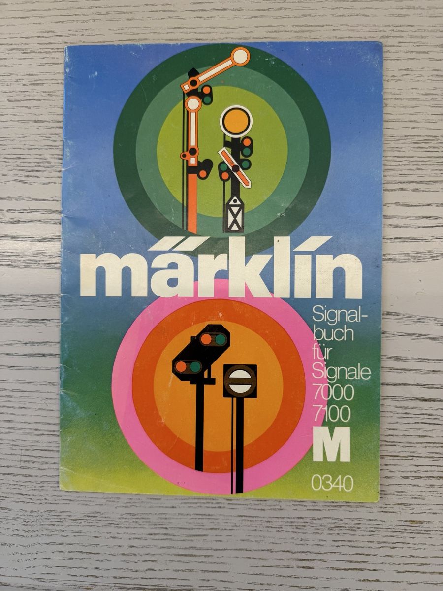 Märklin Trains électriques: Märklin 0340 Signalbuch – D'occasion à Lupsingen par New-Haven