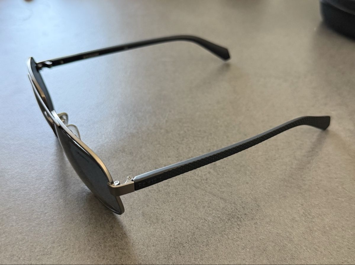 Polaroid Brillen & Gläser: Polaroid Sonnenbrille Pilotenform mit Etui – Neu (gemäss Beschreibung) aus Thalwil von MB-7 1