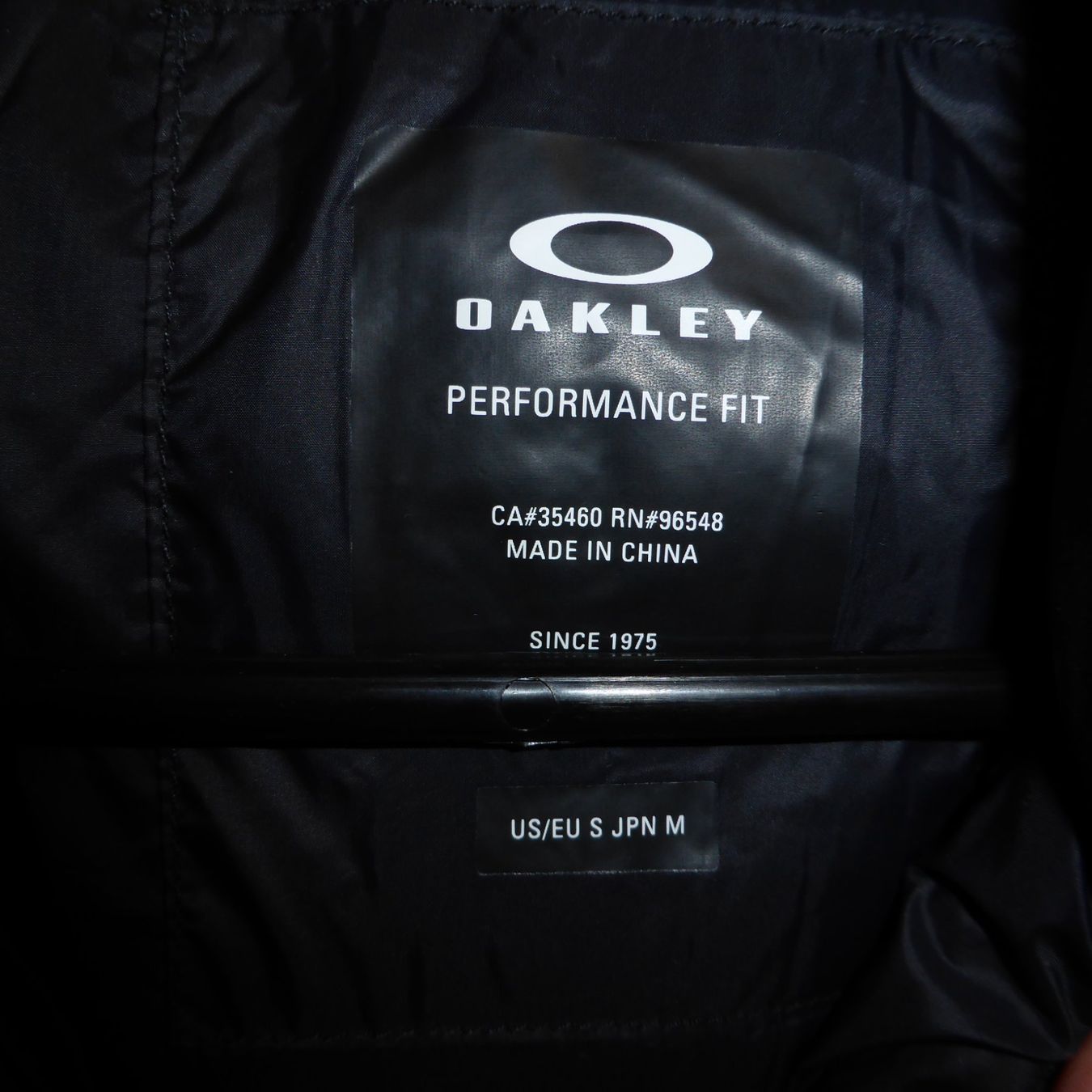 Oakley Giacche: Winterjacke/Pufferjacke OAKLEY, Gr. S / Crop – Nuovo (secondo la descrizione) da St.Gallen venduto da regenbogen5 1