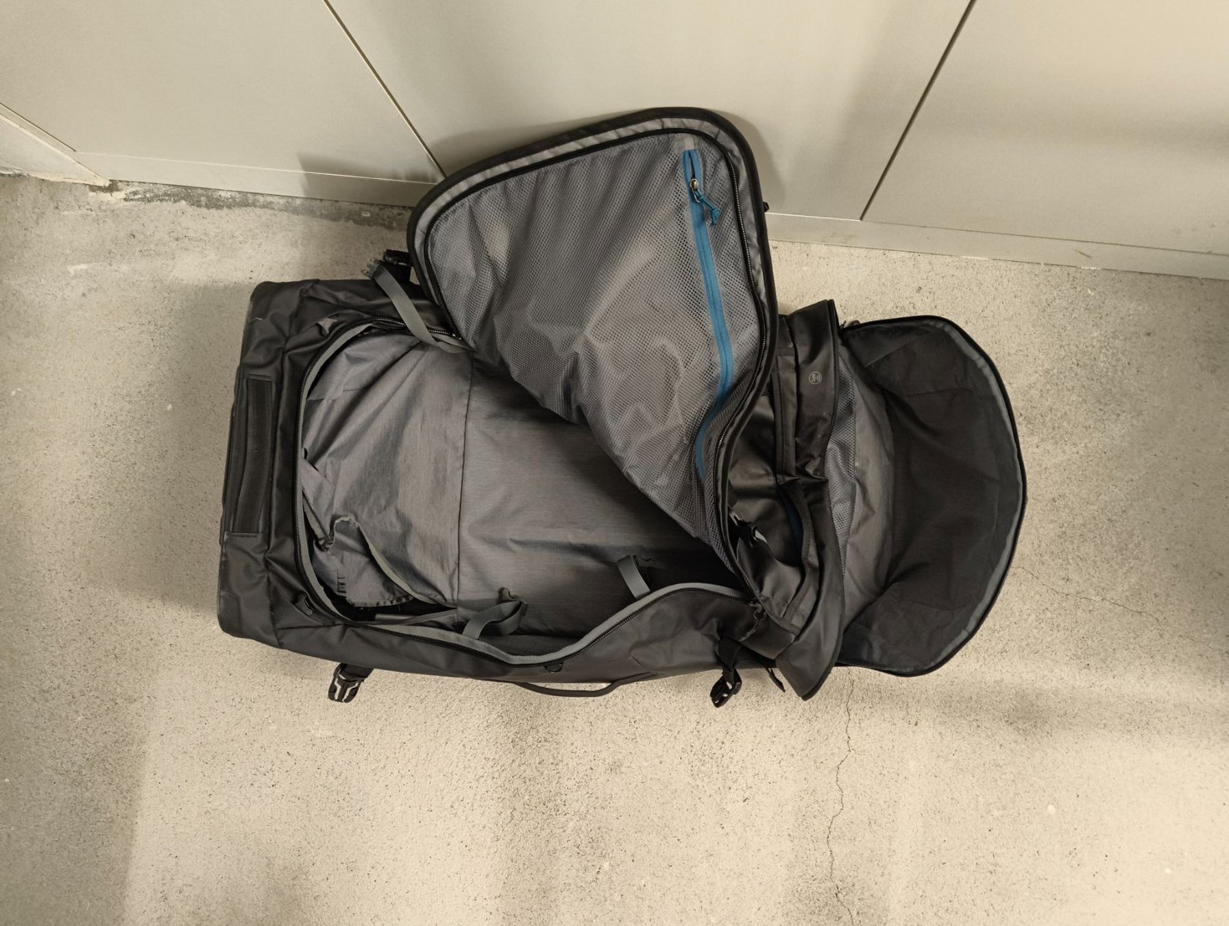 Deuter Reisekoffer: Deuter Aviant Duffel Pro Movo 90 – Neu (gemäss Beschreibung) aus Wettingen von pauline-frank 1