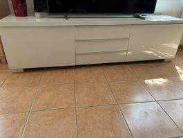 Ikea Fernsehmöbel hochglanz
