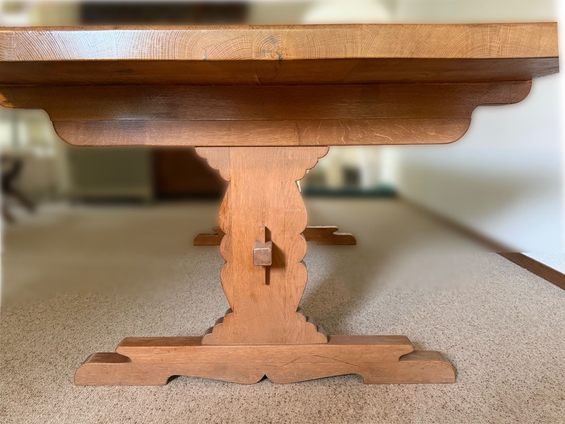 Tables: Rustikaler Tisch aus massivem Eichenholz mit 6 Lederstühlen – D'occasion à Berg SG par iBo77 2