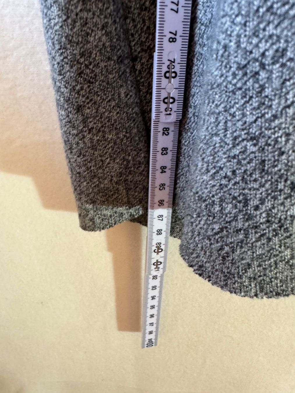 Zara Kleider: Graues Kleid von Zara Gr. M – Gebraucht aus Grosswangen von second_hand_dress 2