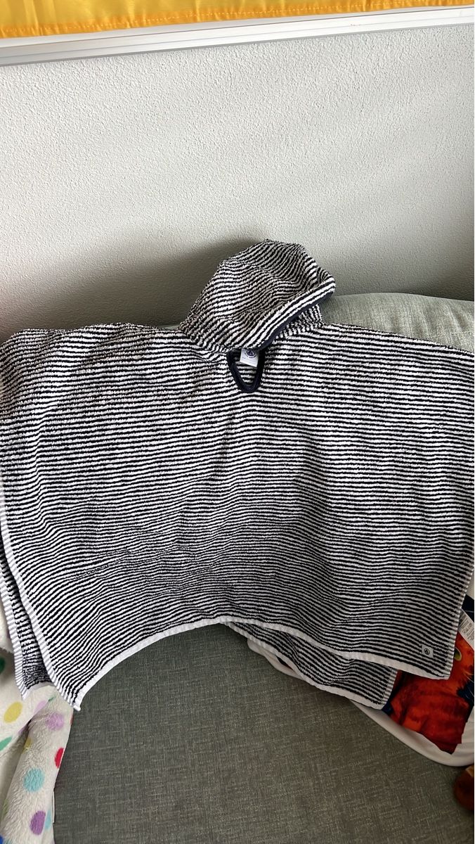 Petit Bateau Accappatoi: Petit bateau bade poncho – Usato da Zürich venduto da tan_8nxr