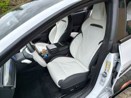 Tesla Model 3/Y/X/S "Viper" Vordersitze mit belüfteter