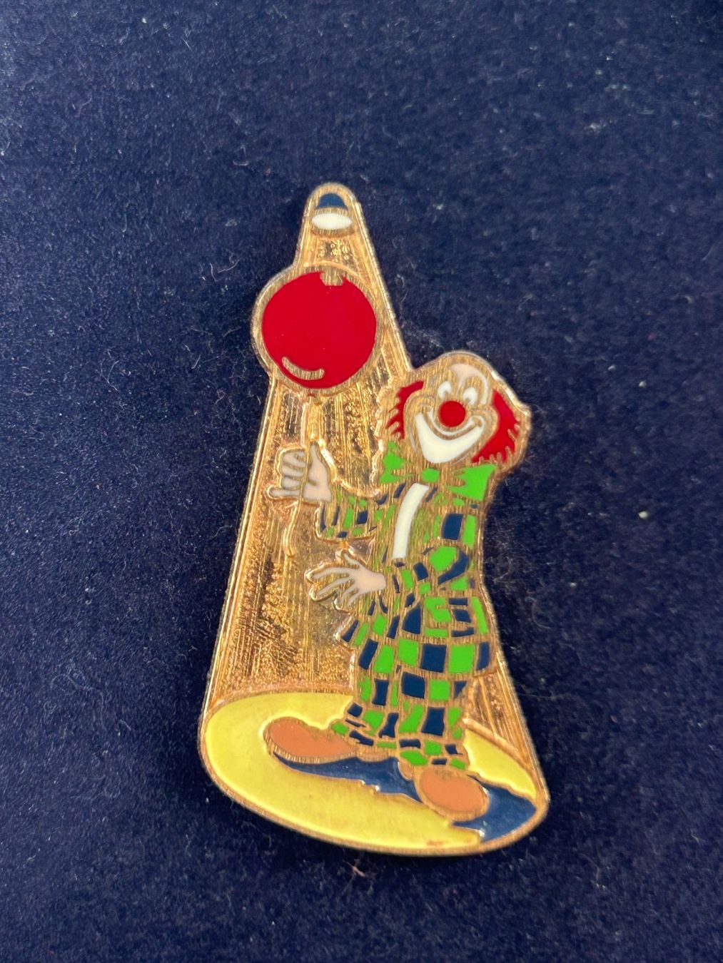 Plaketten & Abzeichen: Edel Pin's – Gebraucht aus Rickenbach Sulz von Wyatt 8