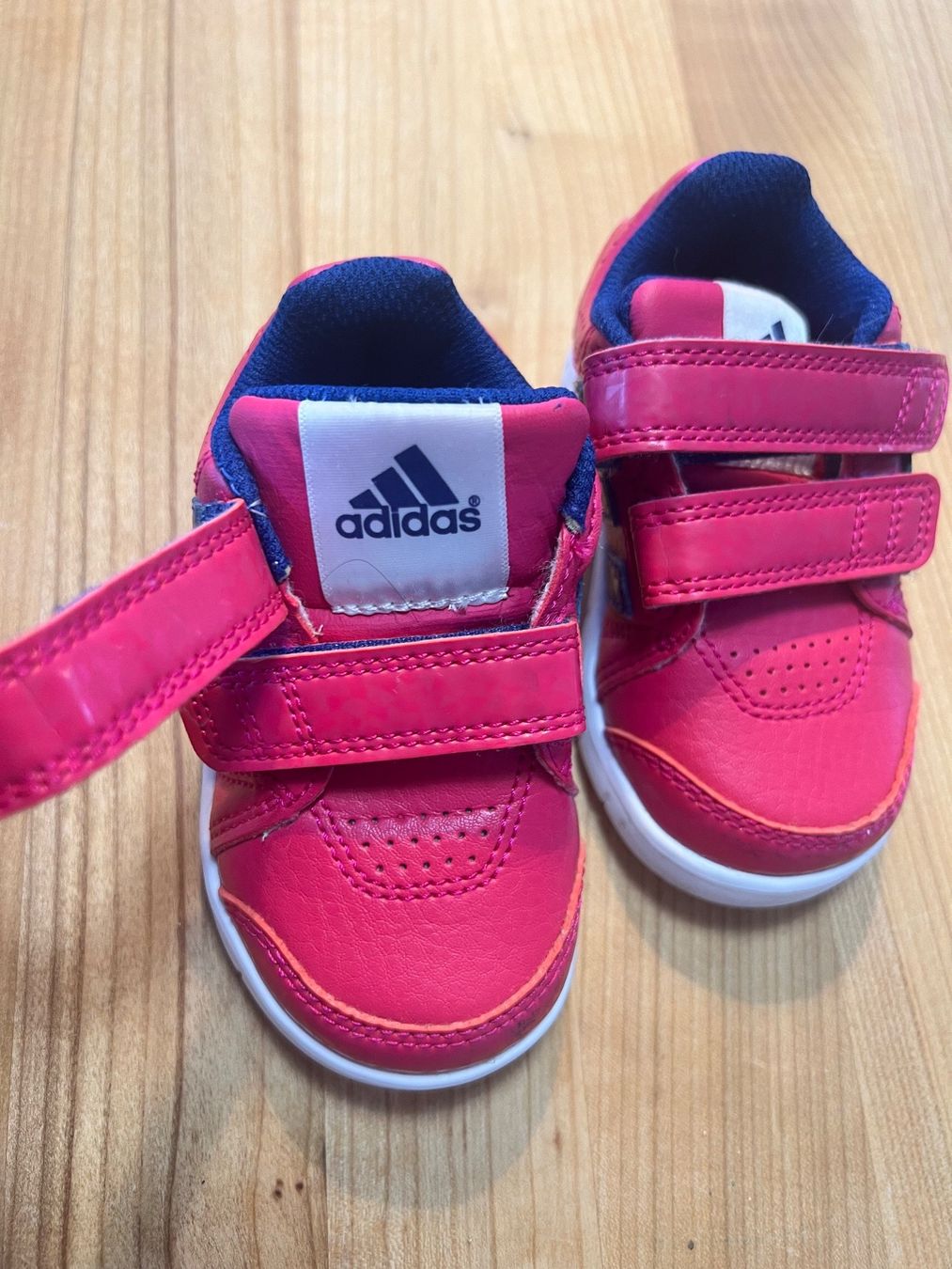 Adidas Schuhe für Jungen: Adidas Lauflerner Sneaker Gr. 20 – Gebraucht aus Zürich von klily 1