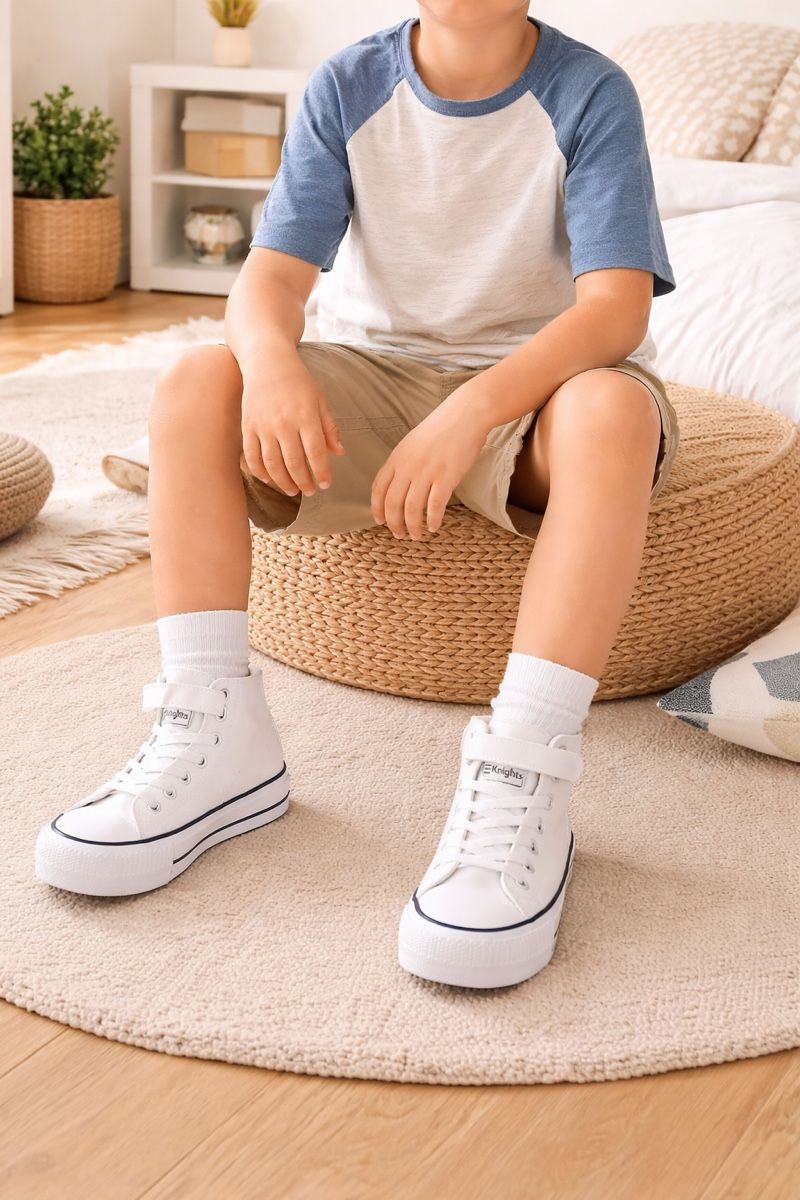 Chaussures garçon: BASKETS MONTANTES BLANCHES BK – Neuf (Voir description) à Lausanne par mar_6snp
