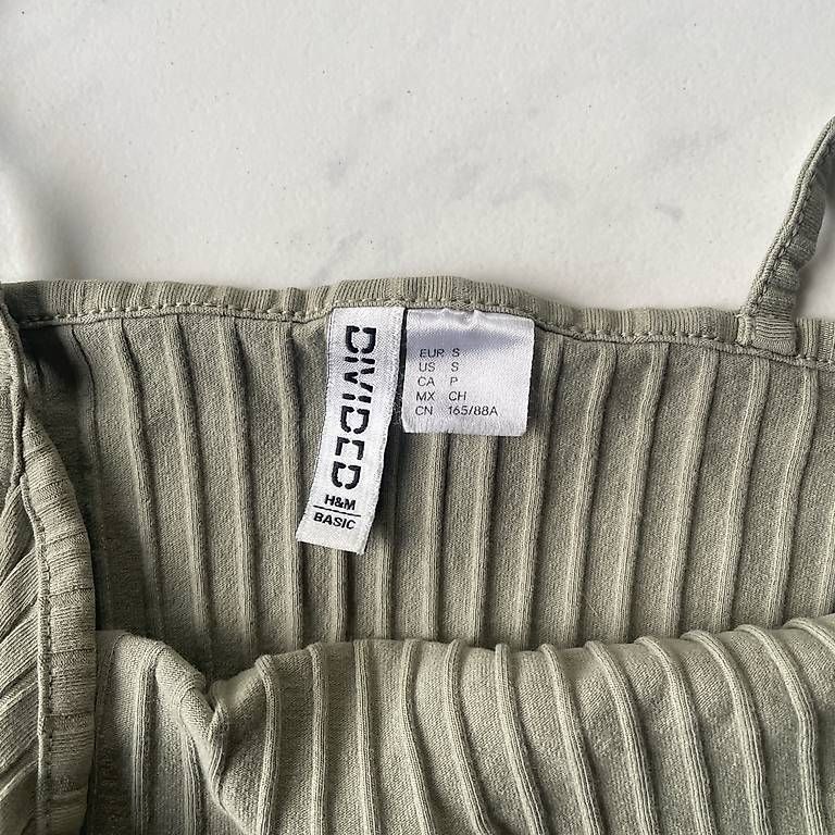 Top: Crop top S – Usato da Itingen venduto da alexasoldie 1