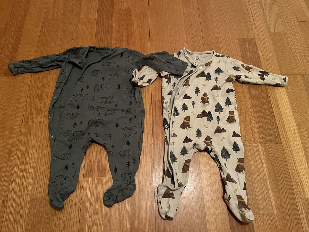 C&A Pigiama & Simili: 2 Strampler / Baby Pyjamas Gr. 68 – Usato da Bern venduto da farfalla22